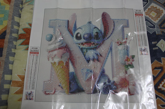 Diamond painting Stitch lettre M